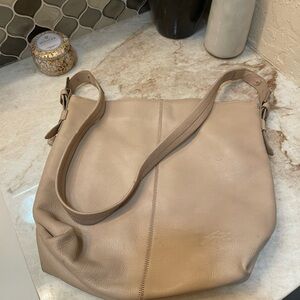 Stone Mountain creamy Beige leather Shoulder Bag